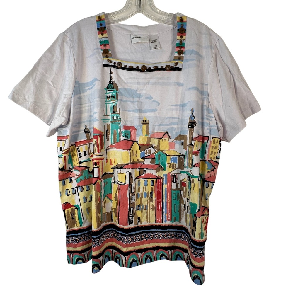 Alfred Dunner Womens Large Cityscape Print Square Neck Button Accent Tee Shirt‎